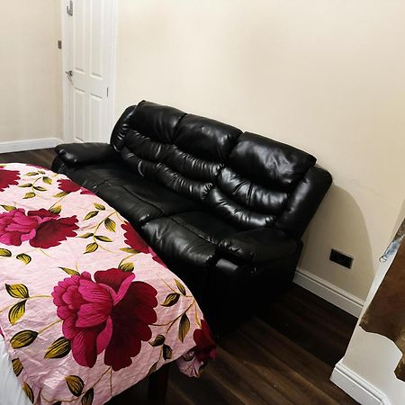 Nice And Pleasant Thornton Heath 외부 사진