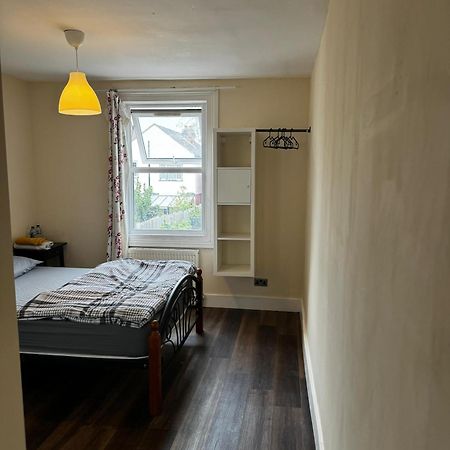Nice And Pleasant Thornton Heath 외부 사진