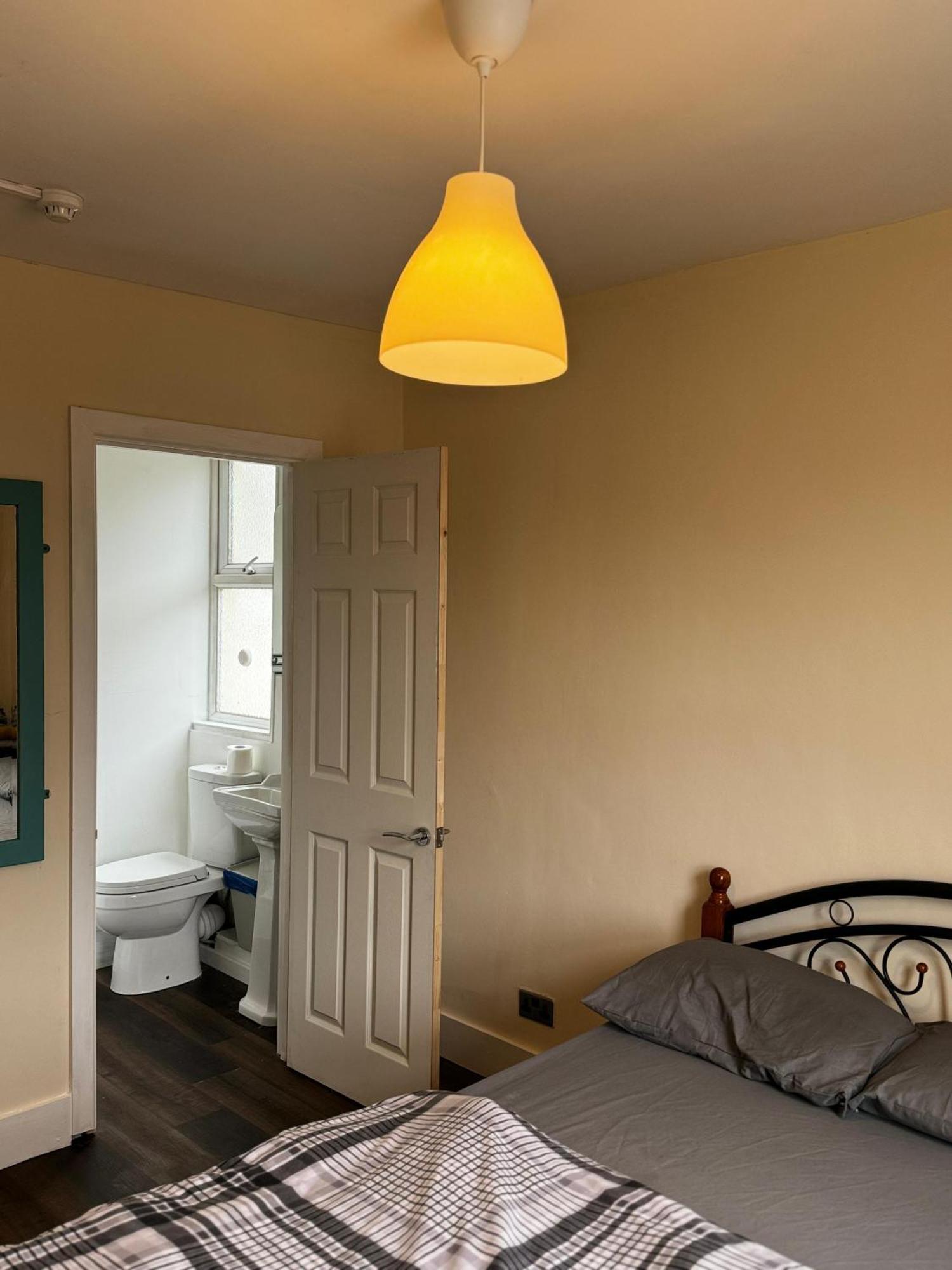 Nice And Pleasant Thornton Heath 외부 사진